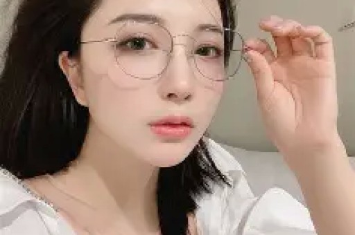 闺蜜开撕黄一鸣曝其骗王思聪亲子疑云待揭开