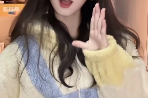 张嘉慧：从校园少女到时尚女王的传奇之路